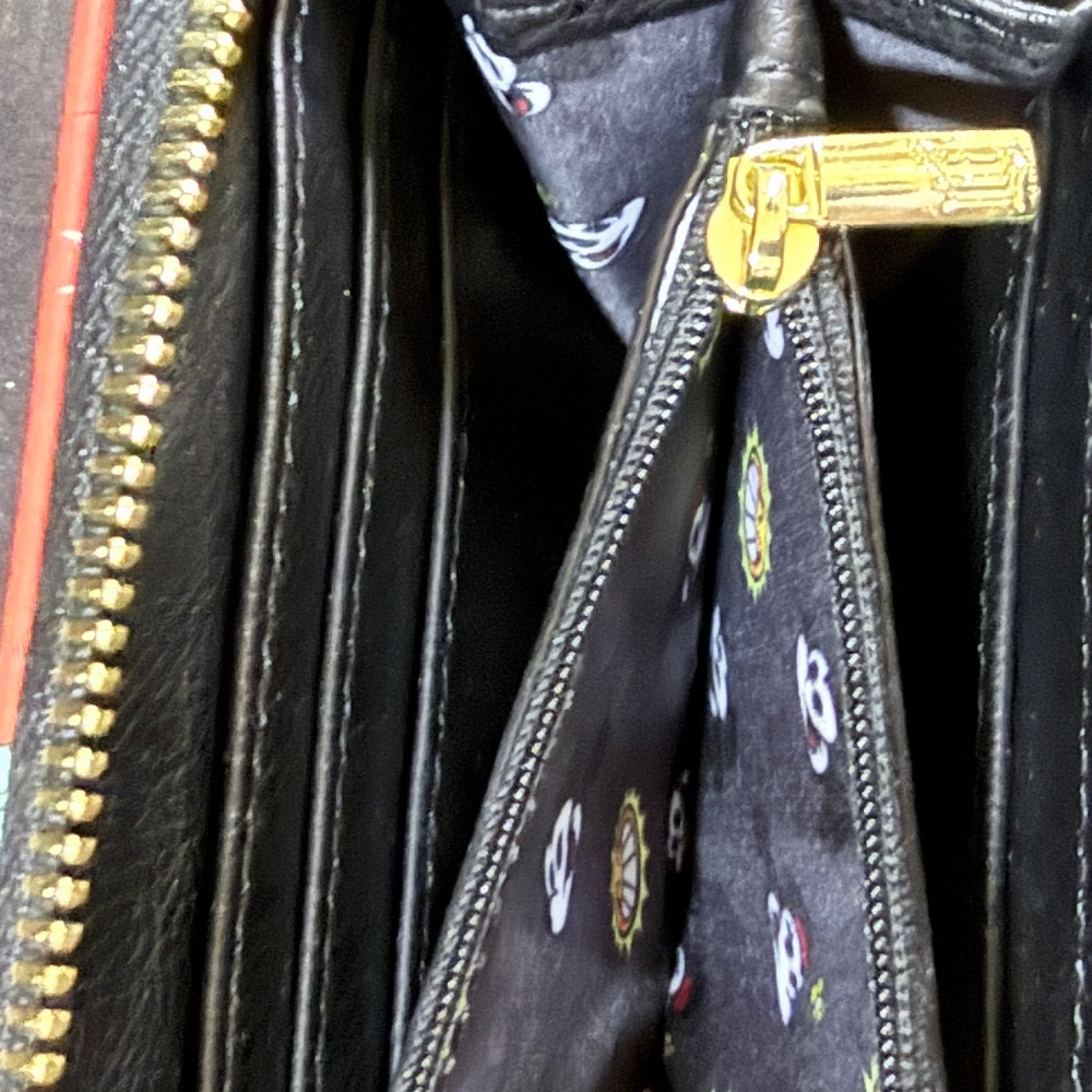 Loungefly for Disney - Mickey and Minnie’s Runaway Railway Long Wallet - Picture 9 of 11